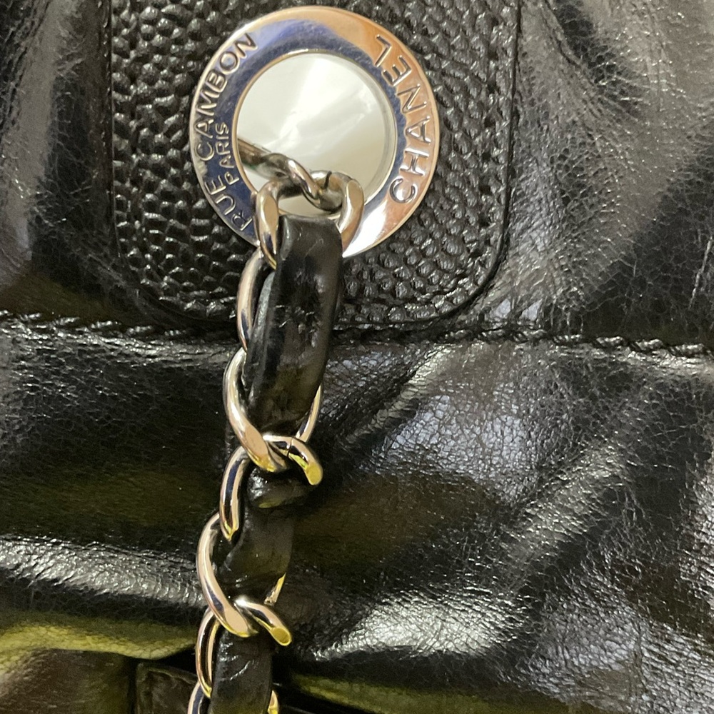 COPY - CHANEL preloved 2016 black calf skin deauville medium in very good condi… - Picture 11 of 15